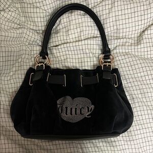 Black Juicy purse with gold accents+heart design
